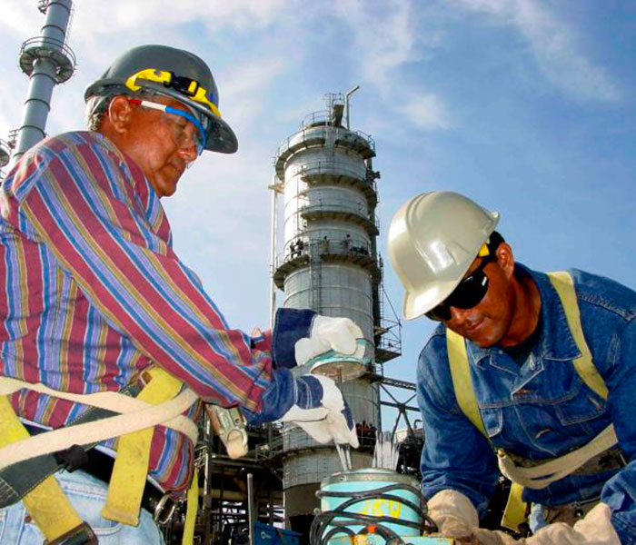 Arrancan despidos en Pemex
