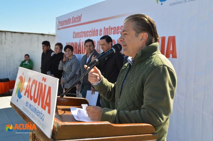 Acuña: Entrega Alcalde Lenin Pérez red de drenaje sanitario en colonia “Obrera I y II”.