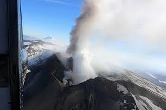 Extienden en Chile otras 24 horas de alerta roja por volcán
