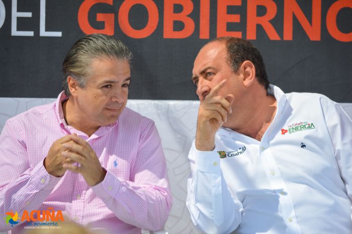 Acuña: Entregan Alcalde Lenin Pérez y Gobernador Rubén Moreira obras de pavimentación.