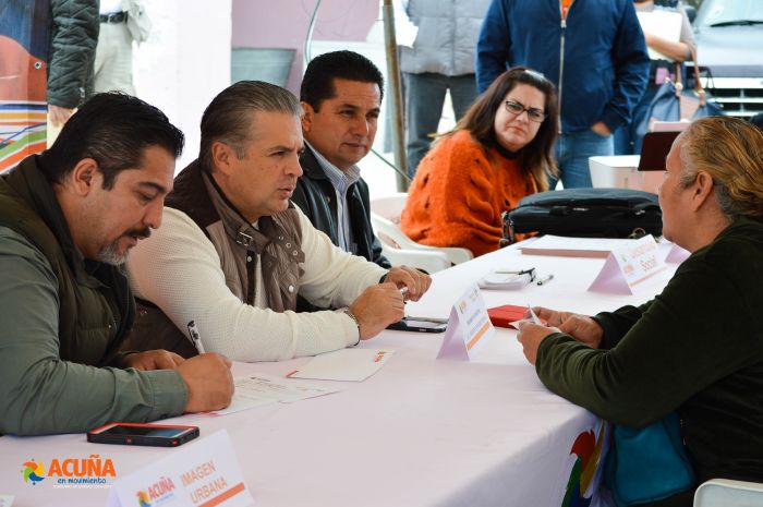 Acuña: Preside Alcalde Lenin Pérez “Miércoles Ciudadano” en colonia “Teotihuacán”.