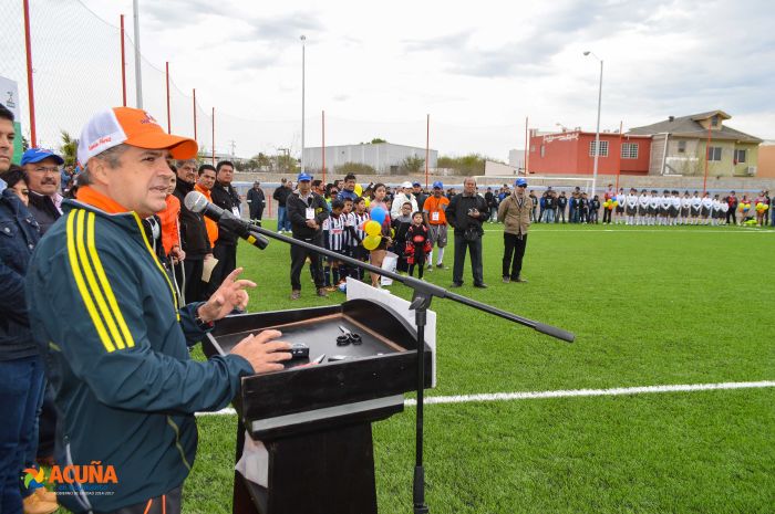 Inaugura Alcalde Lenin Pérez “Polideportivo Poniente” en Acuña.