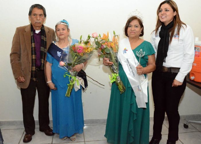 Corona DIF Saltillo a su reina de los adultos mayores