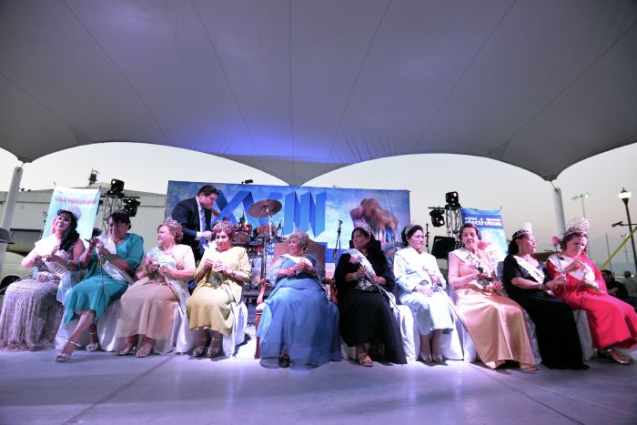 Saltillo: Coronan Alcalde y Presidenta del DIF a la reina de los adultos mayores