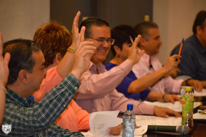 Acuña: Preside alcalde primer sesión de cabildo del mes de abril del 2015.