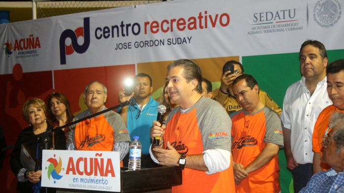 Acuña: Inaugura Alcalde Evaristo Lenin Pérez el centro recreativo “José Gordón Suday”.