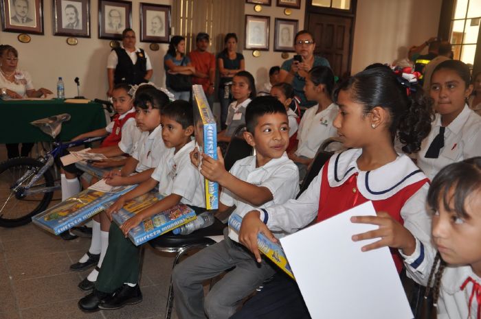 En Sabinas se fomenta la educación y el hábito de la lectura