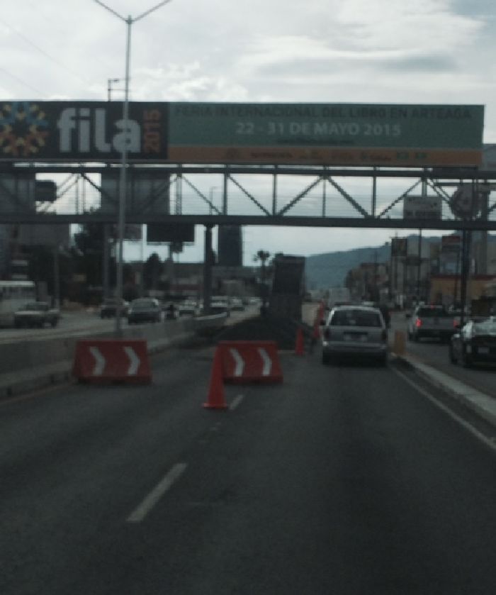 Saltillo: Continúan remendando segundo piso LEA