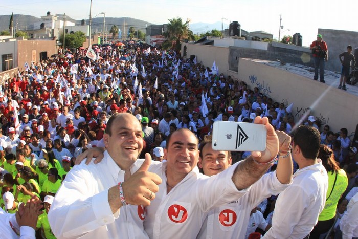 Corona Jericó su campaña rodeado de miles de saltillenses