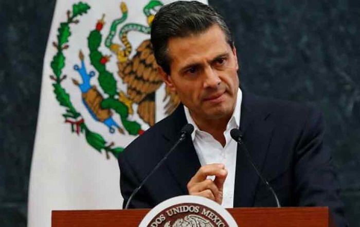 Operan de emergencia a Enrique Peña Nieto