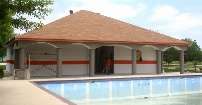 Acuña: Realiza obras públicas rehabilitación de alberca olímpica municipal.