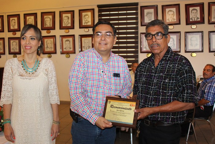Sabinas: Festeja el Municipio a Fotógrafos en su día