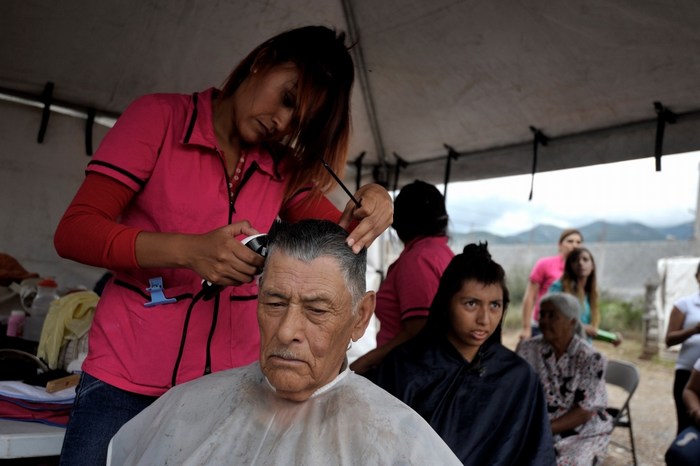 Saltillo: Envía Isidro brigadas de servicios a Lomas de Zapalinamé 