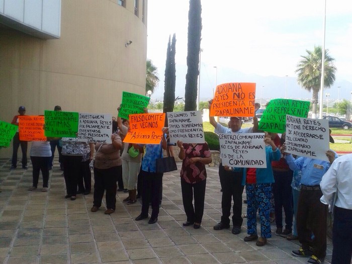 Saltillo: Vecinos protestan contra invasión de espacios Públicos