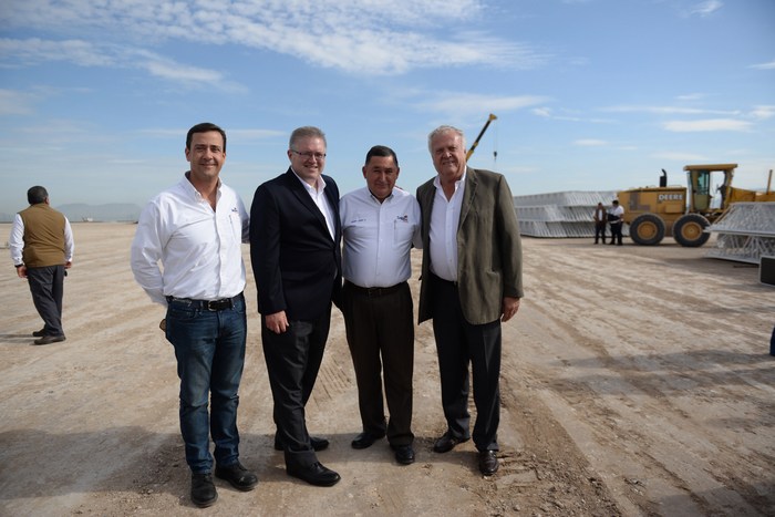 Saltillo: Da Isidro la bienvenida a la planta Neapco