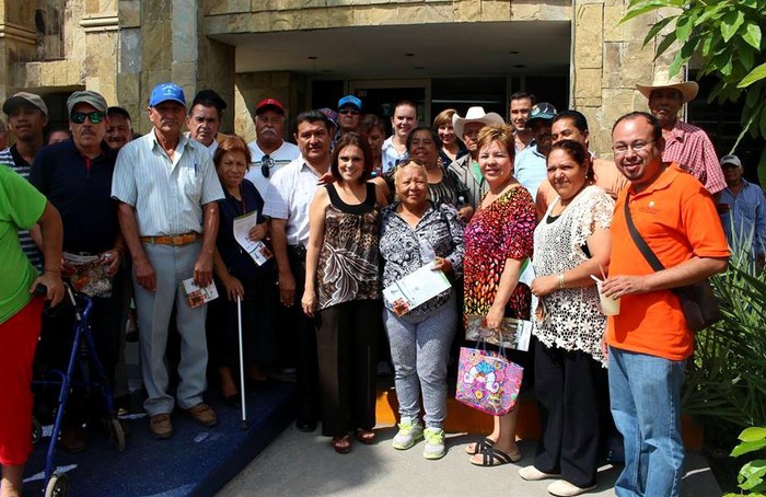 Acuña: Visitan adultos mayores el municipio de Muzquiz Coahuila.
