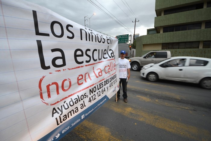 Refuerza DIF Saltillo cruzada de protección a niños en cruceros