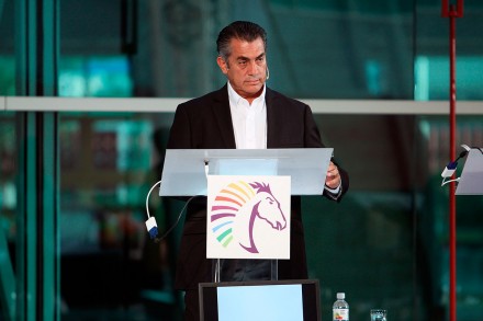 “El Bronco” se promueve entre priistas rumbo a 2018