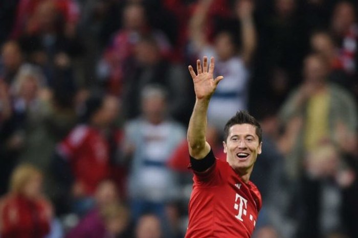 Lewandowski y cinco goles en una noche de récords