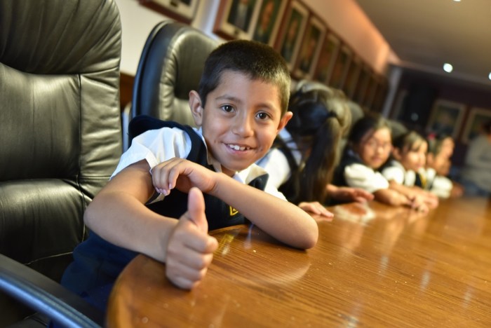 Saltillos: Conocen niños la Presidencia; suman mil 500 visitantes