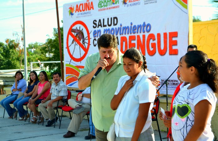 Acuña: Continúa campaña contra el  dengue en primaria “revolución”.
