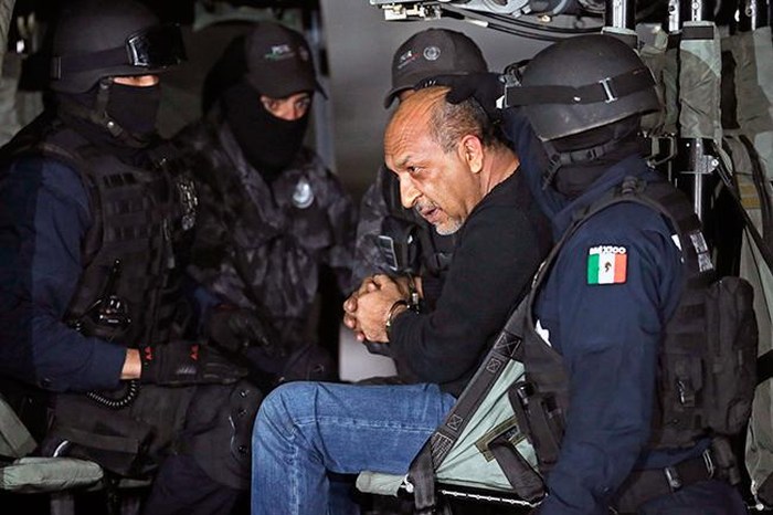Estoy detenido “por liderar una banda de pendejos”