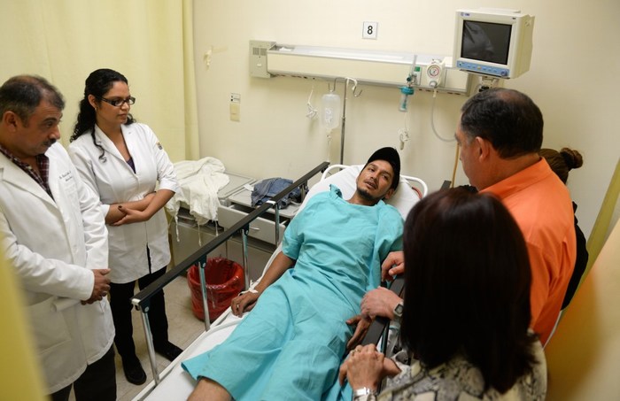 Visitan Isidro y DIF Saltillo a lesionados en accidente de Ruta 7 “A”