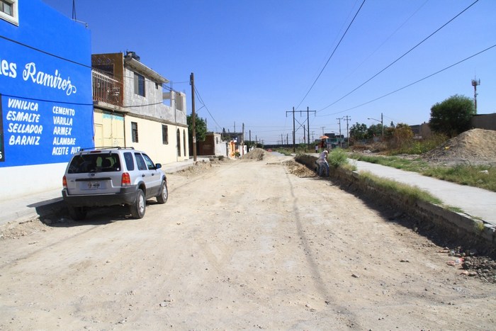 Saltillo: Inicia Municipio pavimentación en colonia Asturias