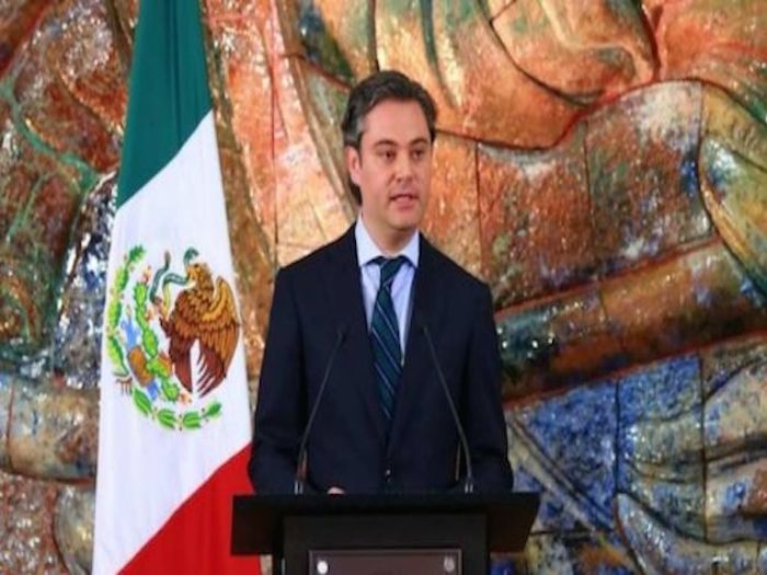 Anuncia Nuño relevos en SEP
