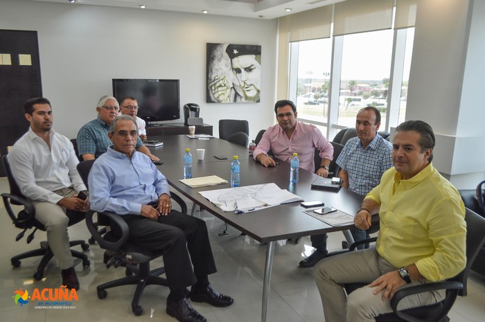 Promueven “carrera de la amistad oxxo 2015” en Acuña.