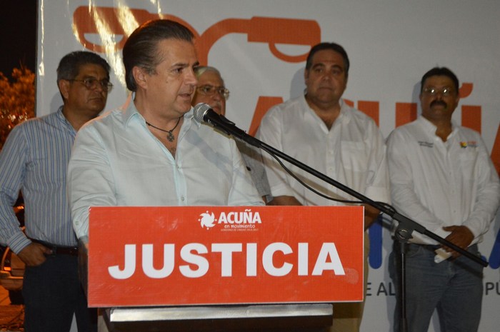 Inicia Lenin Pérez programa de modernización de alumbrado público: “Acuña Brilla”.