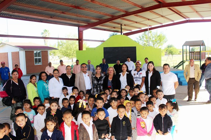 Sabinas: Continúan beneficios con “Alcalde en tu Escuela”