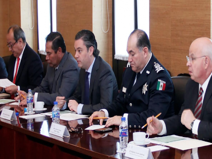SEP define con Chiapas, Michoacán y Oaxaca estrategia de seguridad para Evaluación docente