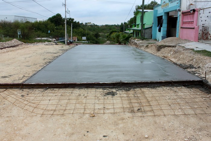 Realiza gobierno de unidad pavimentación con concreto hidráulico en Acuña.