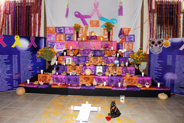 Sabinas ofreció Altar de Muertos en memoria de las personas que han fallecido a causa del cáncer