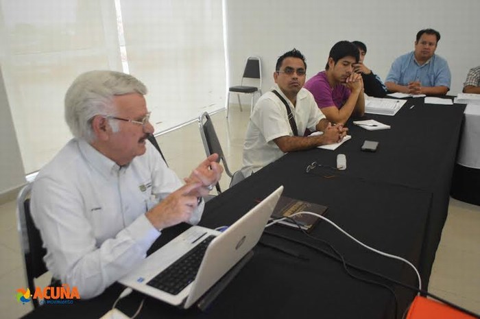 Acuña: Capacitan a servidores públicos municipales en el sistema compranet.