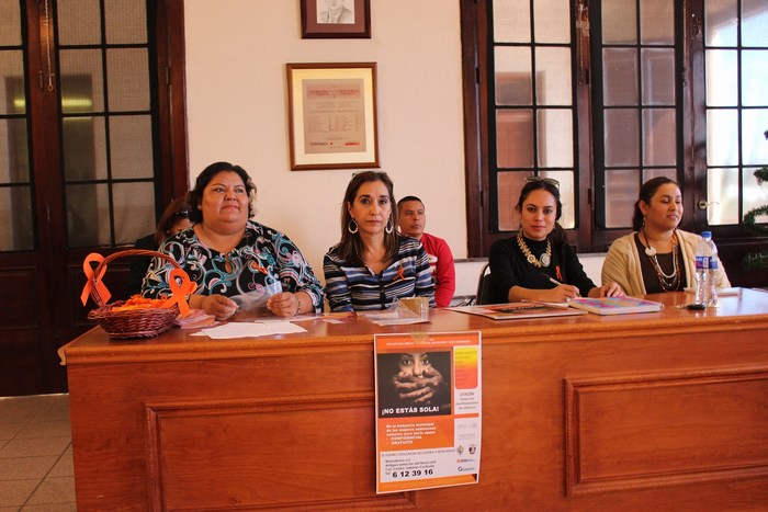 Sabinas: Imparten taller “Por una vida libre de Violencia contra las Mujeres y Niñas” a trabadores del Municipio