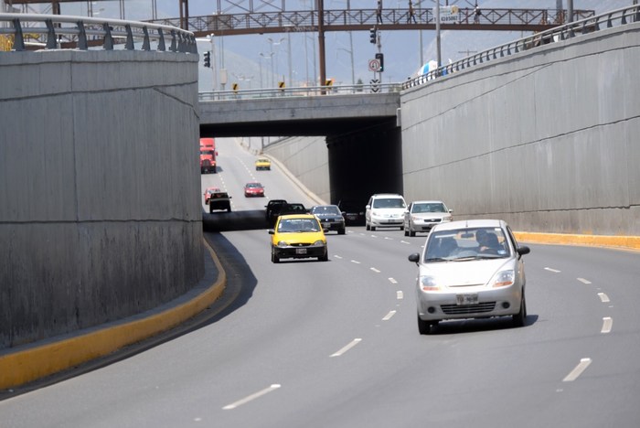 Saltillo: Evitemos accidentes, hay prohibiciones para rebasar.- Tránsito.