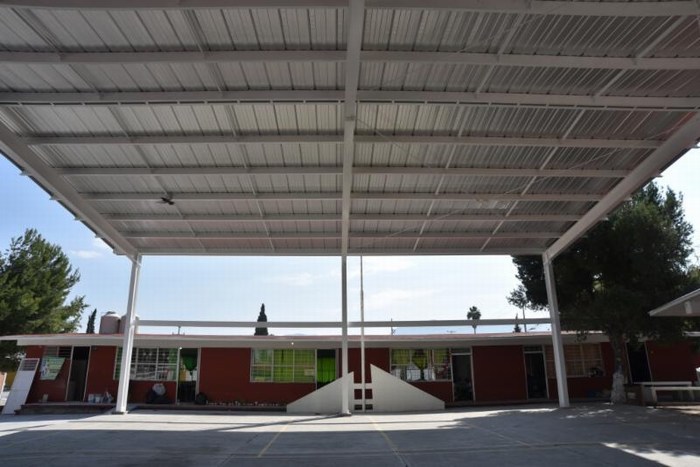Saltillo: Rehabilitan secundaria Vicente Valdés