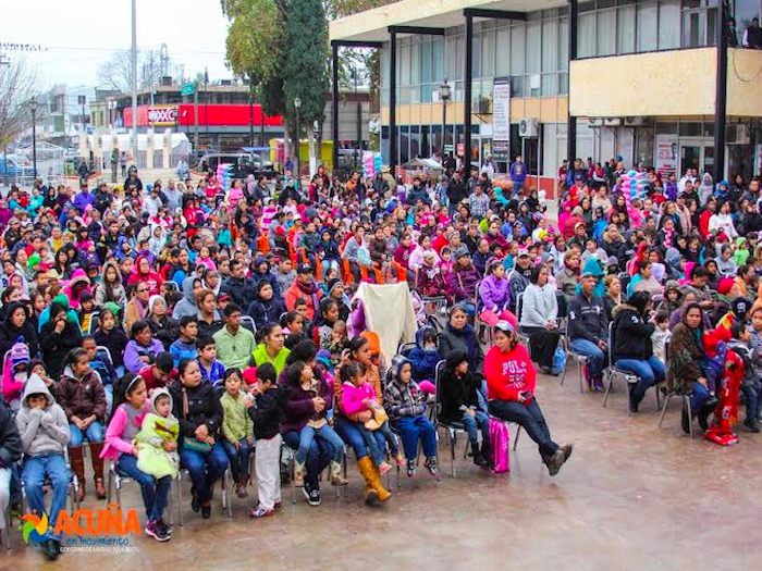 Acuña: La niñez disfrutó de festival de reyes