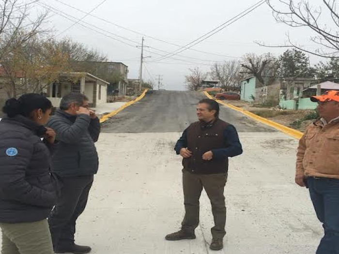 Acuña:SUPERVISA ALCALDE OBRAS DE PAVIMENTACIÓN