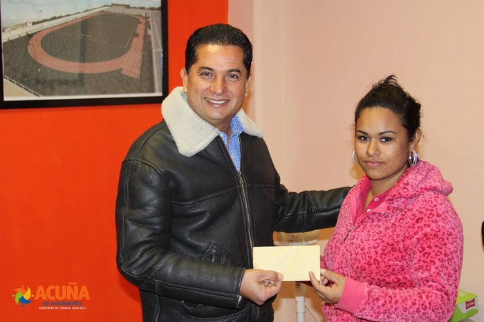 Acuña: Pagaron a quienes cumplieron la meta de pintar fachadas en 4 colonias de la ciudad.