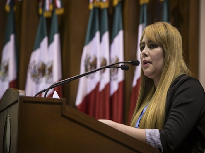 Diputada ligada a 'El Chapo' presenta queja ante CNDH contra autoridades