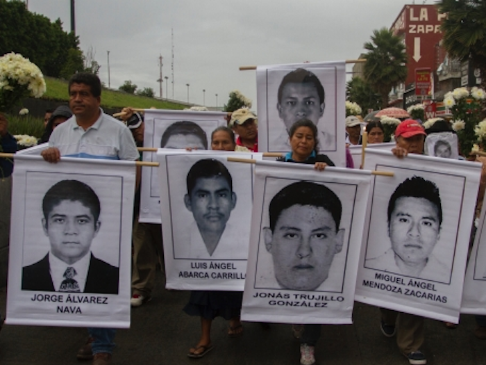Padres de los 43 normalistas no asistirán a acto del Papa en Juárez