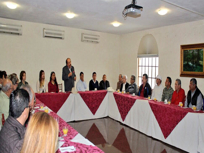Realiza Armando Guadiana gira por la Región Carbonífera
