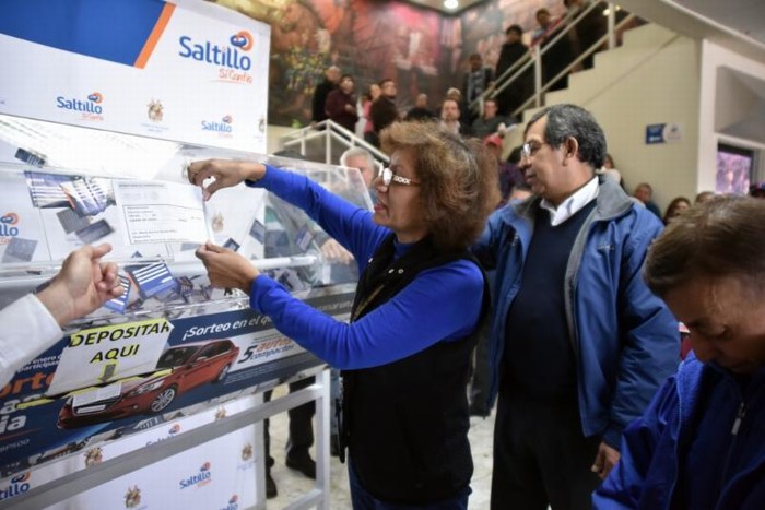 Saltillo: Realizan sorteo de 5 autos; premia Municipio la Confianza