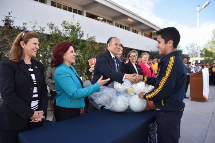 Saltillo: Realizan Honores a la Bandera en Secundaria No. 14