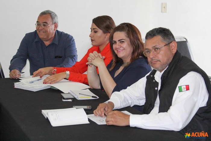 Acuña: Analizan anteproyecto de reglamento tenencia, protección, trato digno y responsable de las mascotas domésticas.