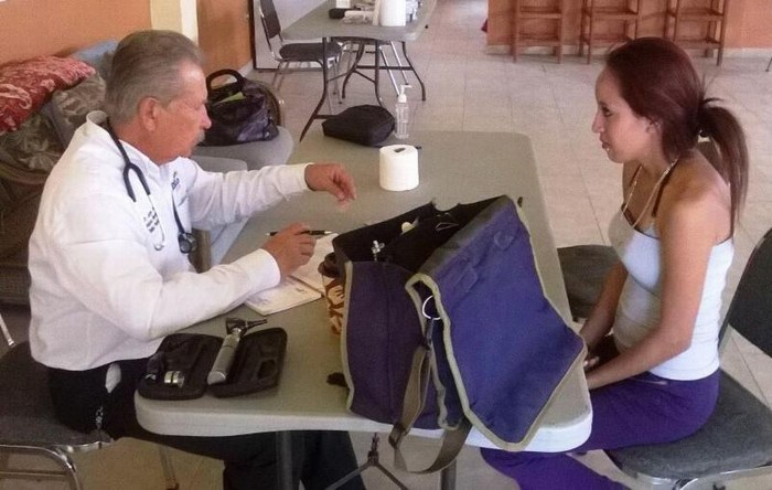 Atienden a saltillenses con brigadas de salud
