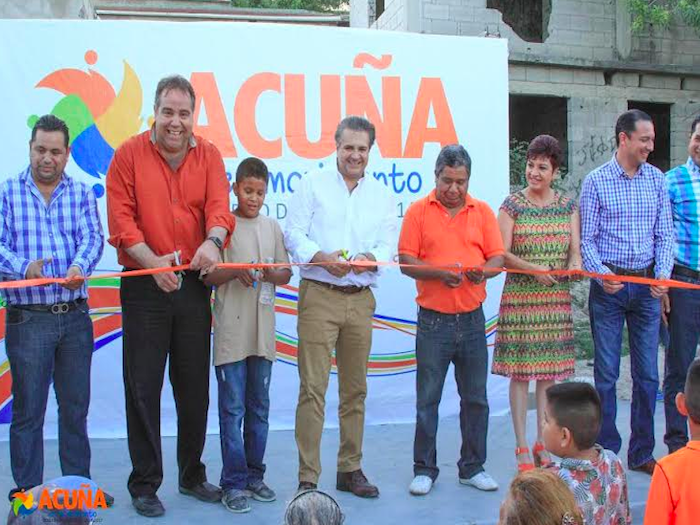 ACUÑA: ENTREGAN PLAZA Y CANCHA DE USOS MÚLTIPLES EN LA COLONIA FRANCISCO I. MADERO.